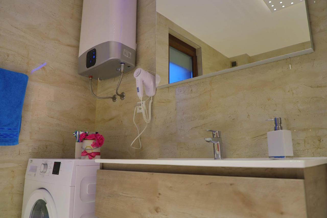 Apartments Edy Bihac Bagian luar foto
