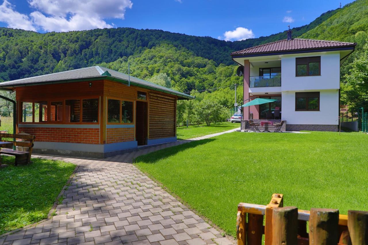 Apartments Edy Bihac Bagian luar foto