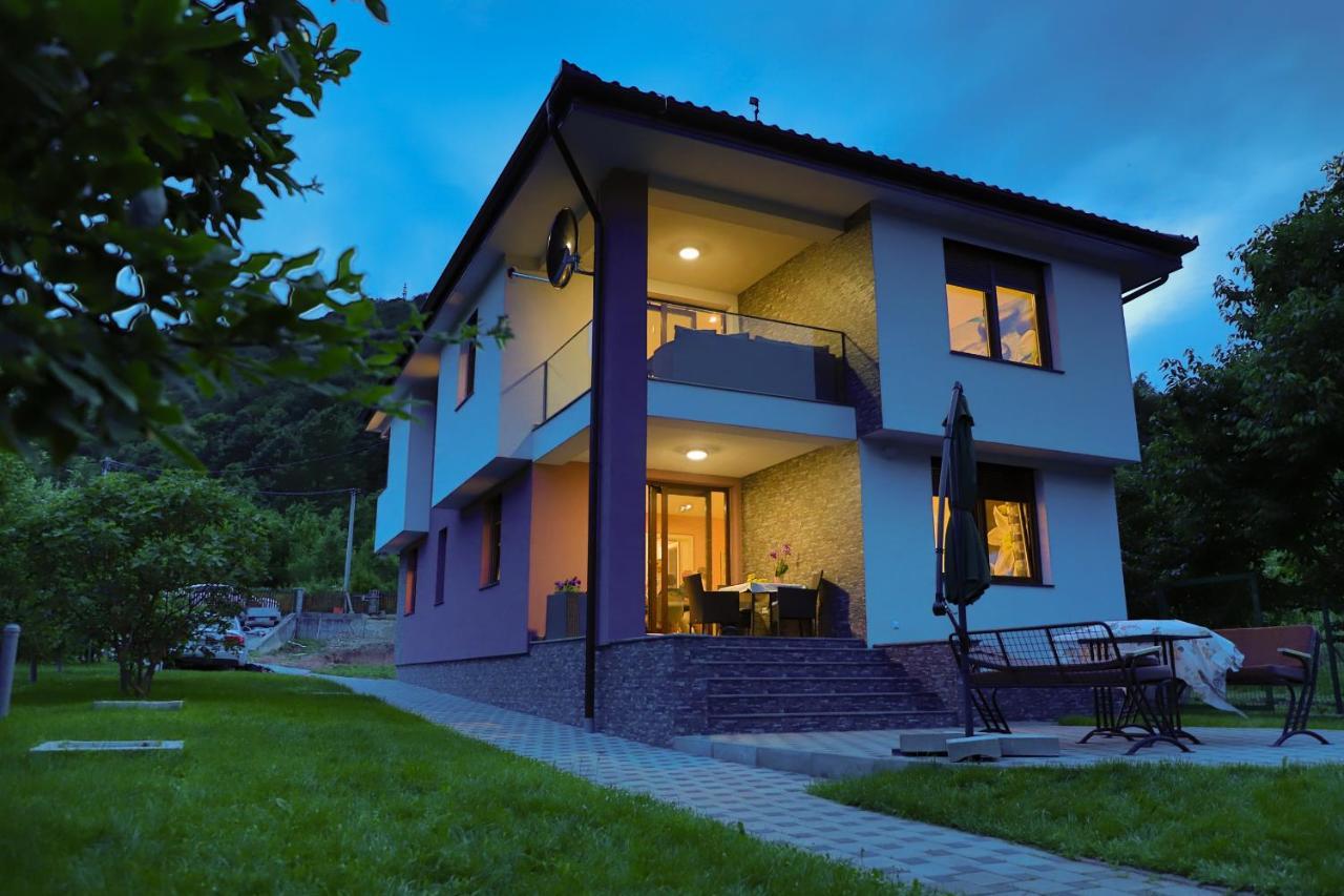 Apartments Edy Bihac Bagian luar foto